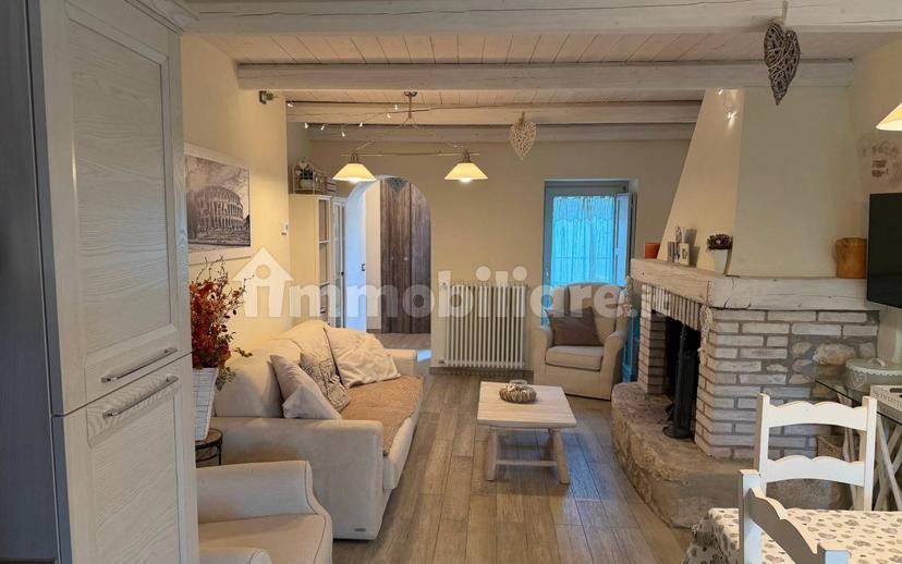 Trilocale via del Carmine 5, Centro, Rocca di Mezzo — foto 16 di 24