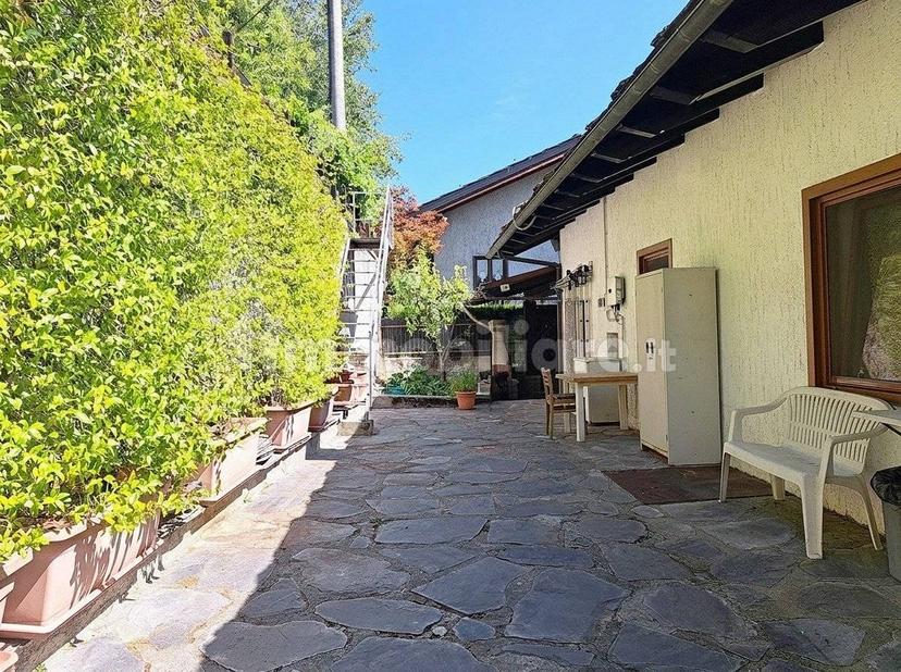 Villa bifamiliare frazione Closellinaz, Roisan — foto 15 di 100