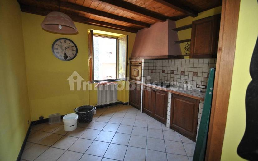 Appartamento ottimo stato, secondo piano, Centro, Uscio — foto 11 di 15