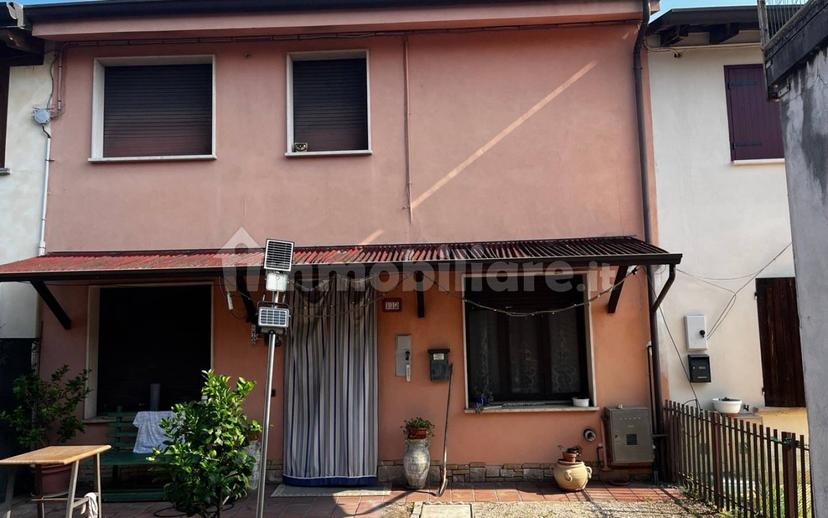Terratetto unifamiliare via Romana Zuccona 112, San Biagio, Bagnolo San Vito — foto 3 di 21