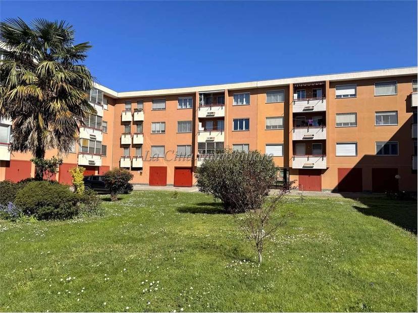Trilocale via XXV Aprile 1945, 44, Sant'Agabio, Novara