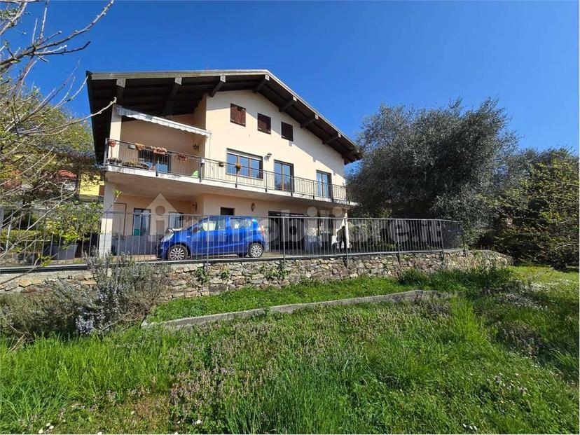 Villa unifamiliare via meschiavino, Arizzano