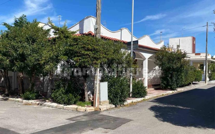 Quadrilocale via Venere 15, Specchiolla, Carovigno — foto 24 di 99