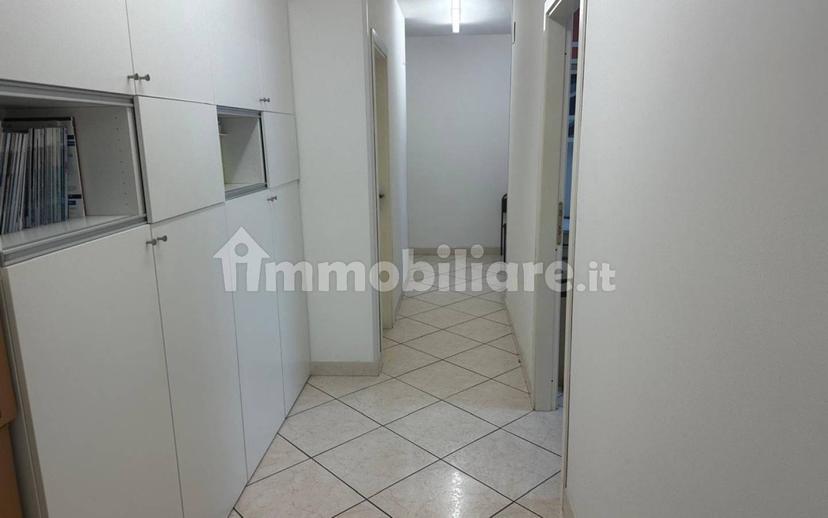 Trilocale piazza Duca d'Aosta, Via Venezia - Lungofiume Paolucci, Pescara