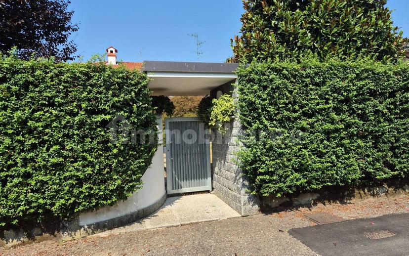 Villa unifamiliare via Libertà, Lazzate — foto 18 di 98