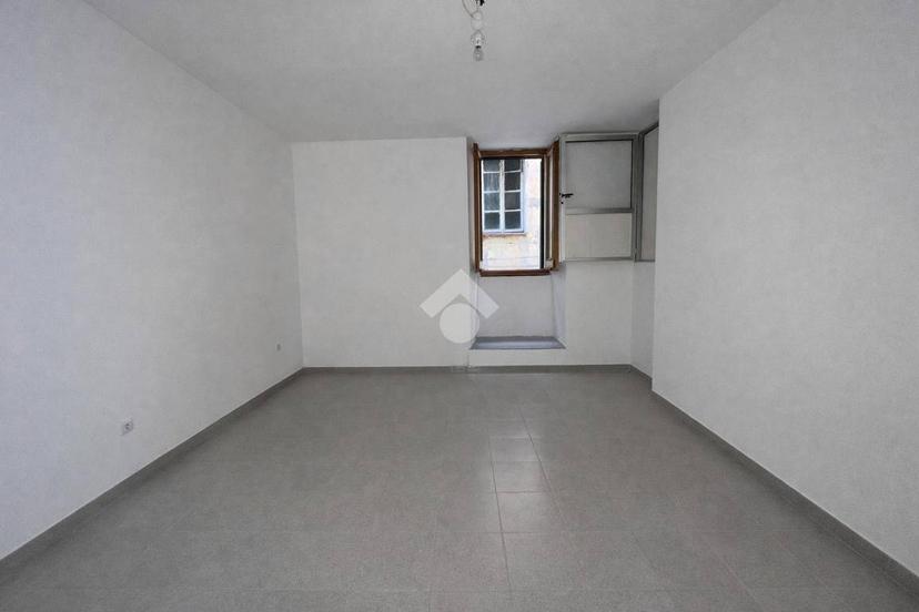 Trilocale via Littardi 33, Centro, Taggia — foto 6 di 22