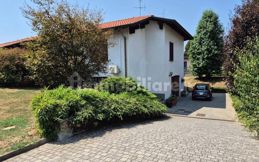 Villa unifamiliare via Libertà, Lazzate — foto 36 di 98