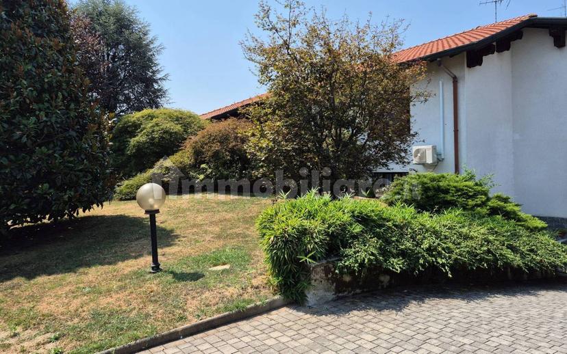 Villa unifamiliare via Libertà, Lazzate — foto 80 di 98