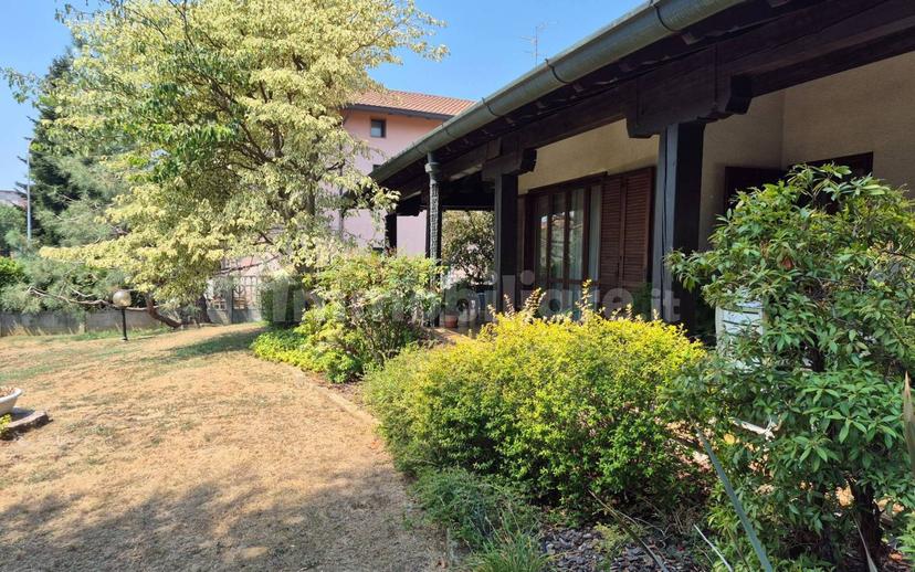 Villa unifamiliare via Libertà, Lazzate — foto 39 di 98