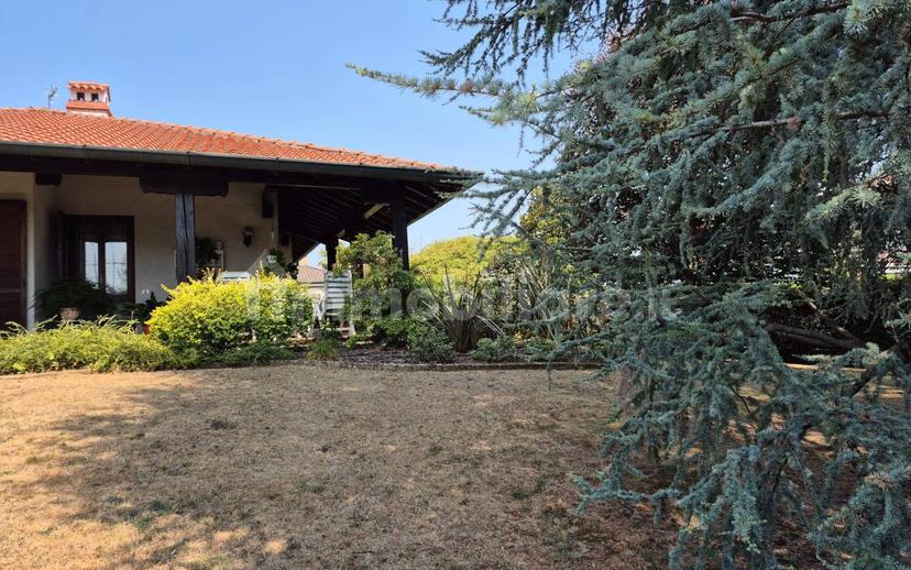 Villa unifamiliare via Libertà, Lazzate — foto 30 di 98