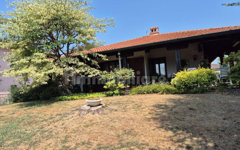 Villa unifamiliare via Libertà, Lazzate — foto 14 di 98