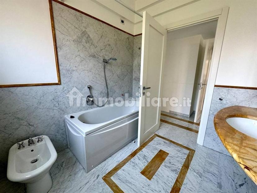 Appartamento via oslavia 24, San Biagio, Monza — foto 7 di 36