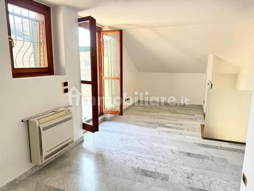 Appartamento via oslavia 24, San Biagio, Monza — foto 34 di 36