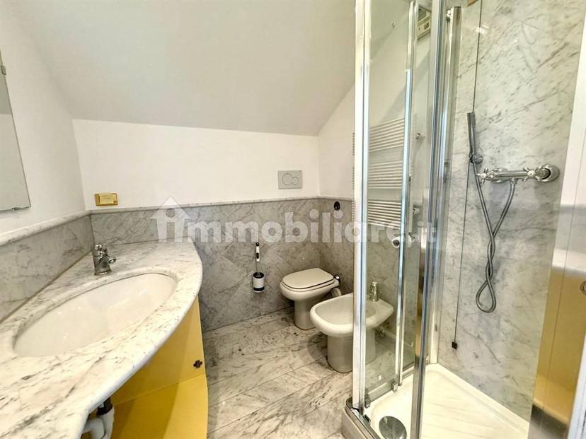 Appartamento via oslavia 24, San Biagio, Monza