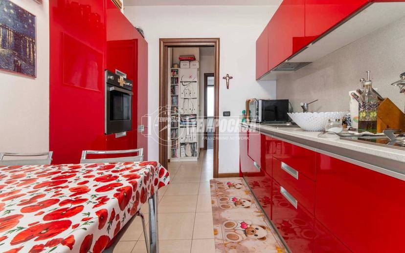Trilocale via Giardini 157, Centro, Marnate — foto 8 di 21