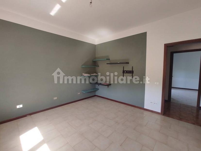 Quadrilocale via Giacomo Bionda, Centro, Ponte dell'Olio — foto 3 di 10
