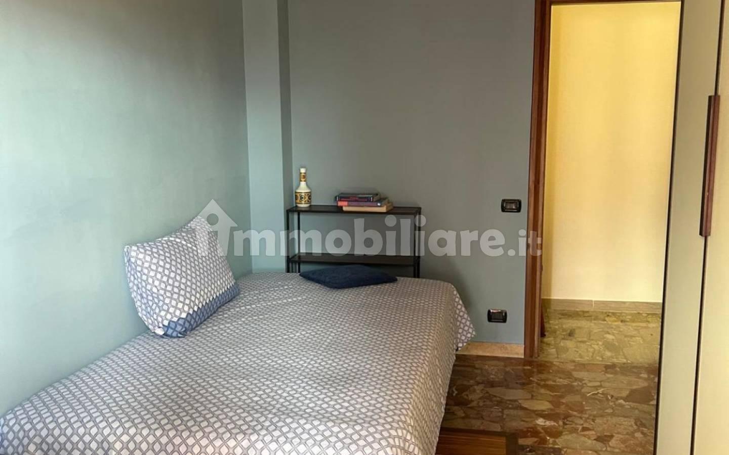 Stanza singola via delle Ortensie 8, Rieti