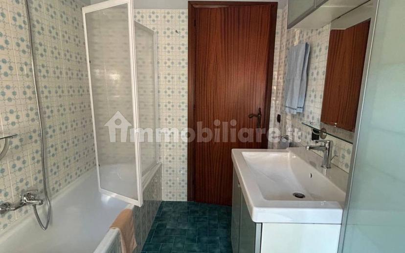 Stanza singola via delle Ortensie 8, Rieti — foto 3 di 19