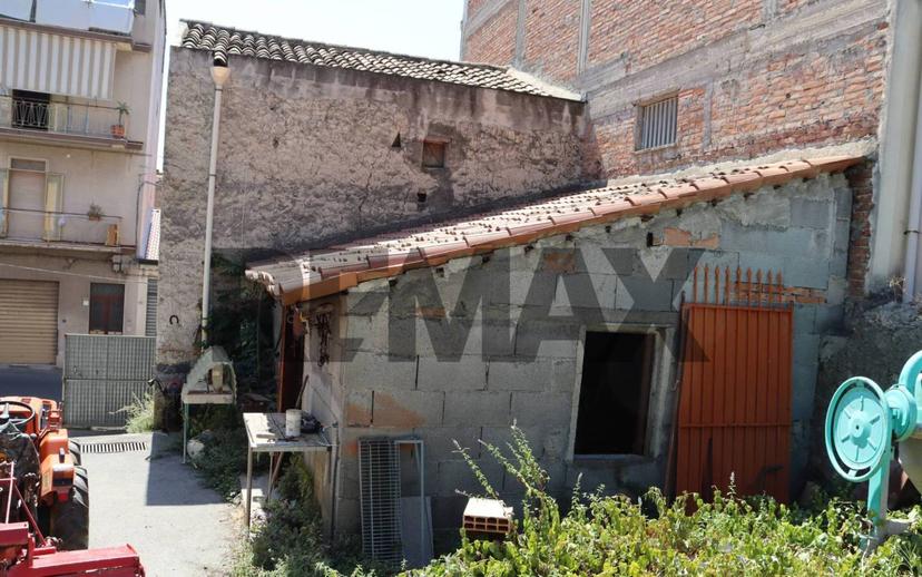 Terratetto unifamiliare 83 m², da ristrutturare, Calatabiano — foto 7 di 32