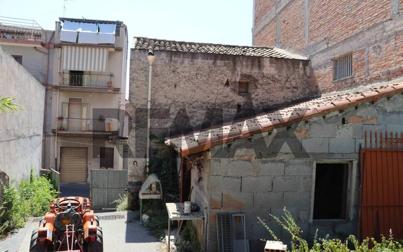 Terratetto unifamiliare 83 m², da ristrutturare, Calatabiano — foto 21 di 32