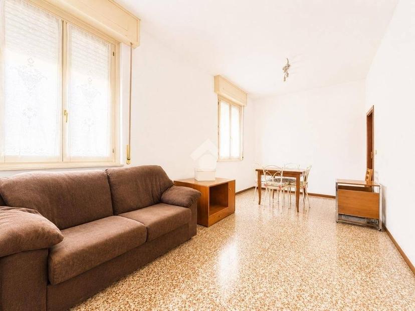Trilocale via Gabriele D'Annunzio 1, Centro, Pandino — foto 2 di 23