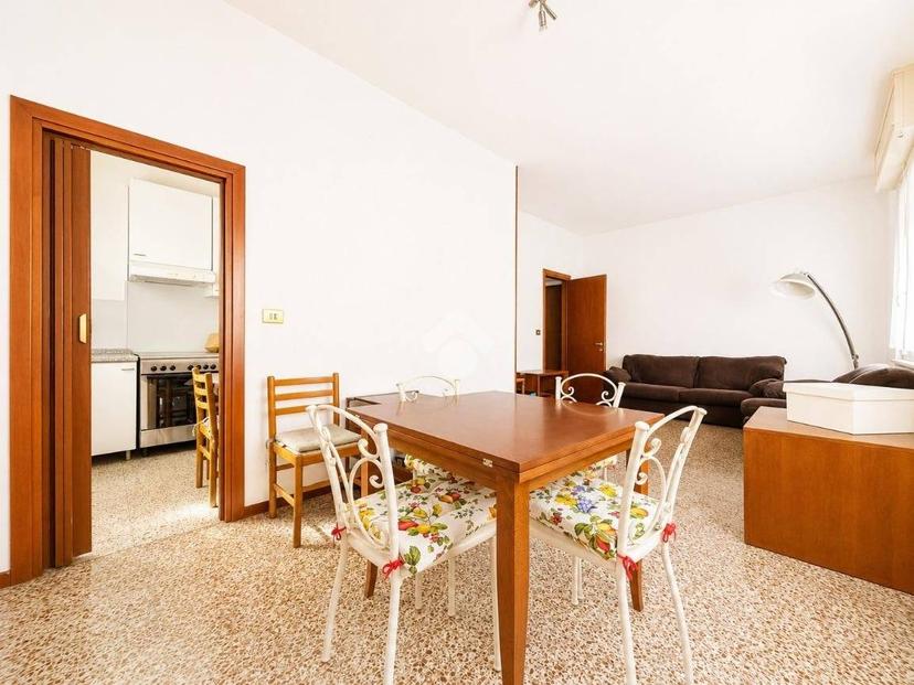 Trilocale via Gabriele D'Annunzio 1, Centro, Pandino — foto 8 di 23