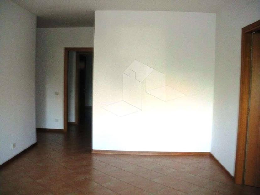 Trilocale buono stato, secondo piano, Buco del Signore - Acque Chiare, Reggio Emilia — foto 6 di 16