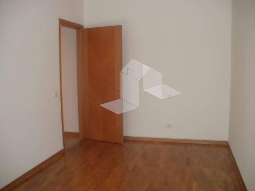 Trilocale buono stato, secondo piano, Buco del Signore - Acque Chiare, Reggio Emilia — foto 9 di 16