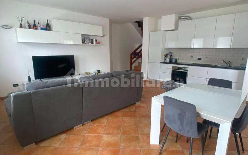Appartamento via Roma 83, Soverzene