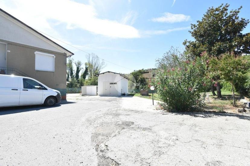 Terratetto unifamiliare via Provinciale le Uso 121, Borghi — foto 2 di 24
