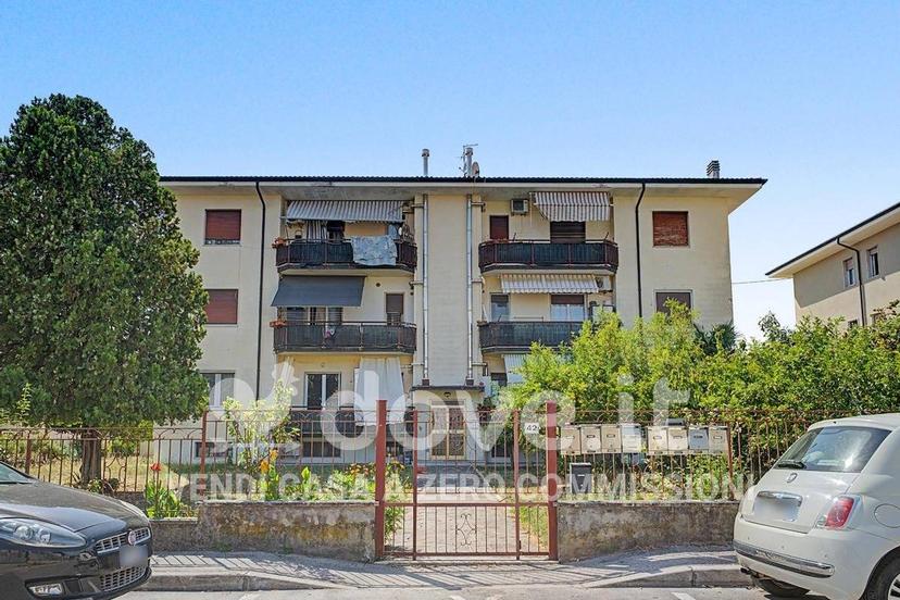 Quadrilocale via del Lavoro 42, Centro, Sommacampagna — foto 33 di 35