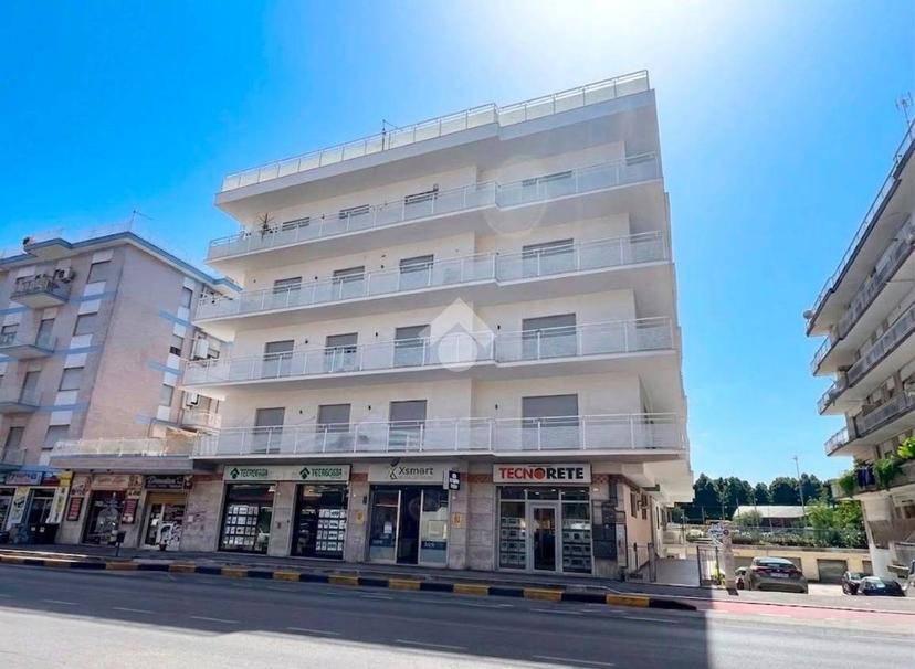 Trilocale viale Ivanoe Bonomi 22, Centro, Cassino — foto 33 di 39