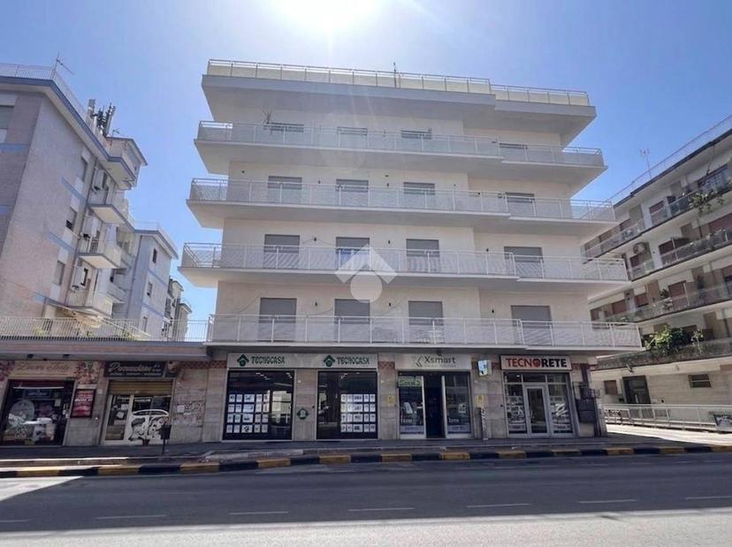 Trilocale viale Ivanoe Bonomi 22, Centro, Cassino — foto 12 di 39