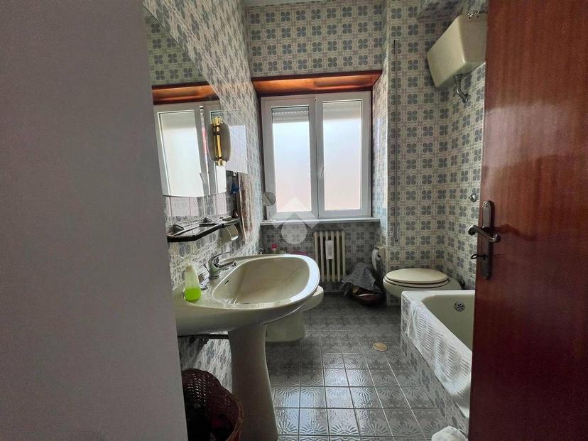 Trilocale viale Ivanoe Bonomi 22, Centro, Cassino — foto 16 di 39