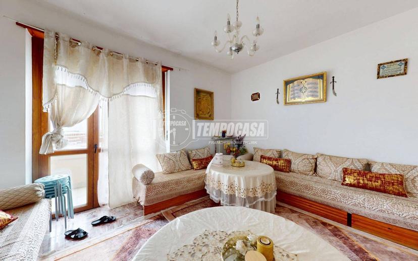 Quadrilocale ottimo stato, quinto piano, Centro, Bra — foto 10 di 18