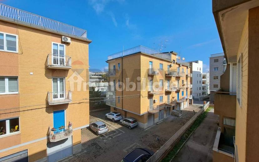 Appartamento buono stato, secondo piano, Centro, Matera