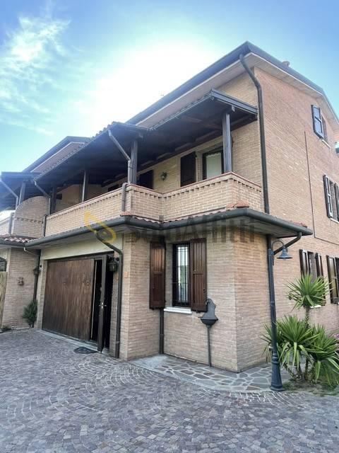 Villa unifamiliare via Concetto Marchesi 11, Fiera - Ferrara Sud, Ferrara — foto 8 di 32