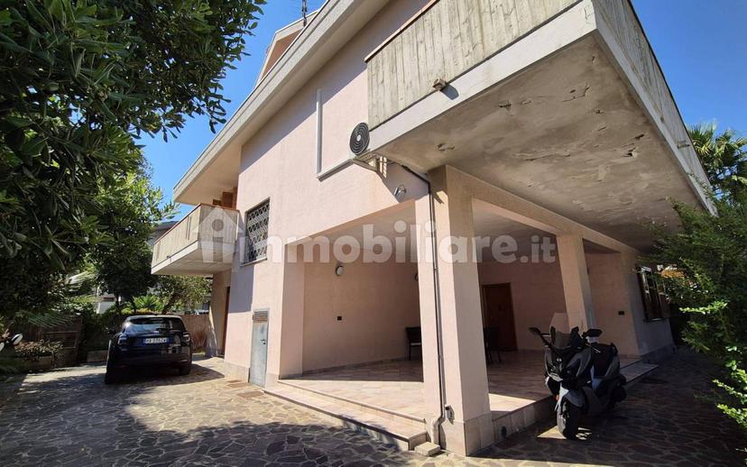 Villa bifamiliare via Giacomo Leopardi 15, Villa Verrocchio, Montesilvano — foto 77 di 127