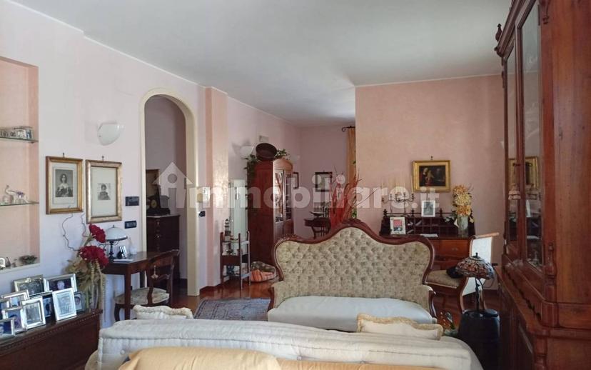 Villa bifamiliare via Giacomo Leopardi 15, Villa Verrocchio, Montesilvano