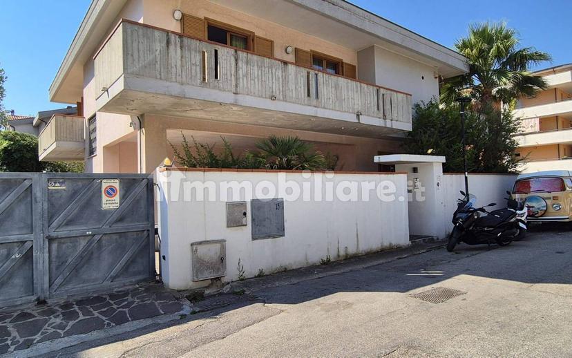 Villa bifamiliare via Giacomo Leopardi 15, Villa Verrocchio, Montesilvano — foto 29 di 127
