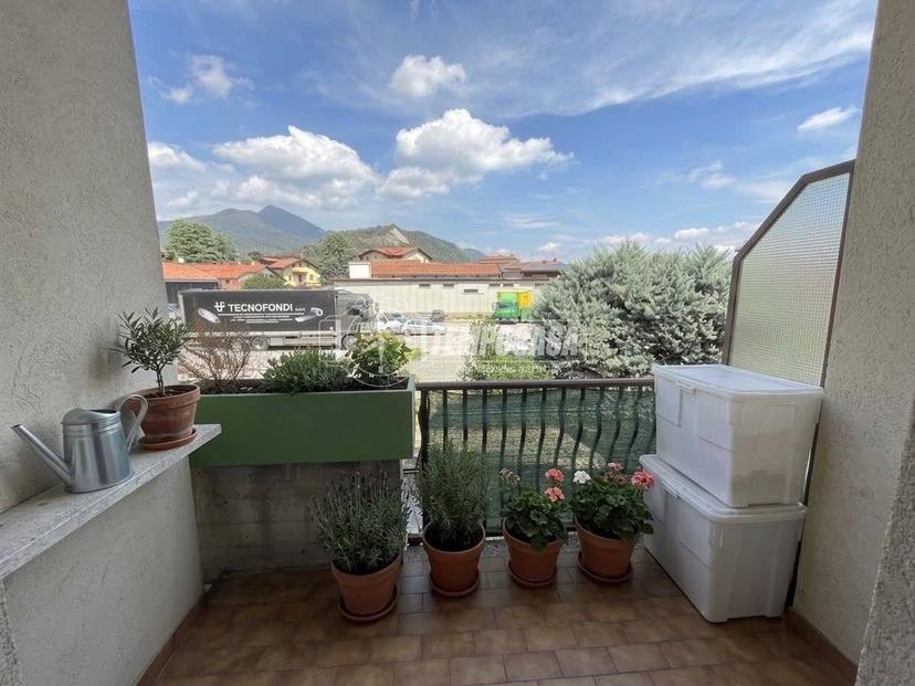 Trilocale via Papa Giovanni XXIII, Villongo