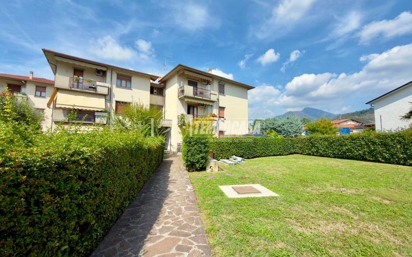 Trilocale via Papa Giovanni XXIII, Villongo — foto 12 di 17