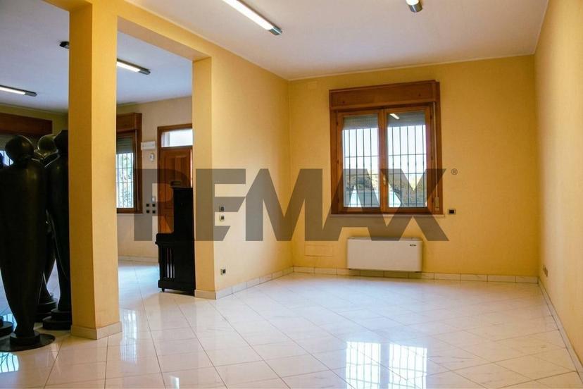 Bilocale via Bacchiavini 9/1, Centro, Guastalla — foto 2 di 11
