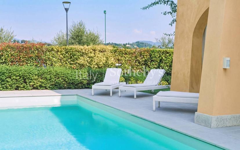 Villa unifamiliare via Pieve Vecchia, Pieve Vecchia, Villaggio Sanghen, Manerba del Garda — foto 9 di 21