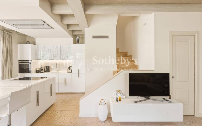Villa unifamiliare via Pieve Vecchia, Pieve Vecchia, Villaggio Sanghen, Manerba del Garda — foto 11 di 21
