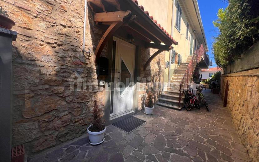 Terratetto unifamiliare 114 m², ottimo stato, Castelnuovo della Misericordia, Gabbro, Rosignano Marittimo — foto 8 di 33