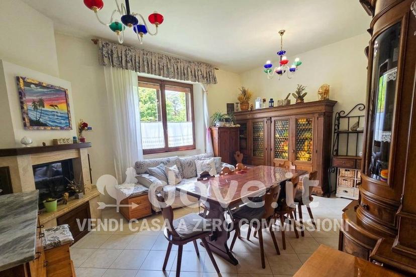 Trilocale viale Miralaghi 22, Centro, Sarteano — foto 3 di 18