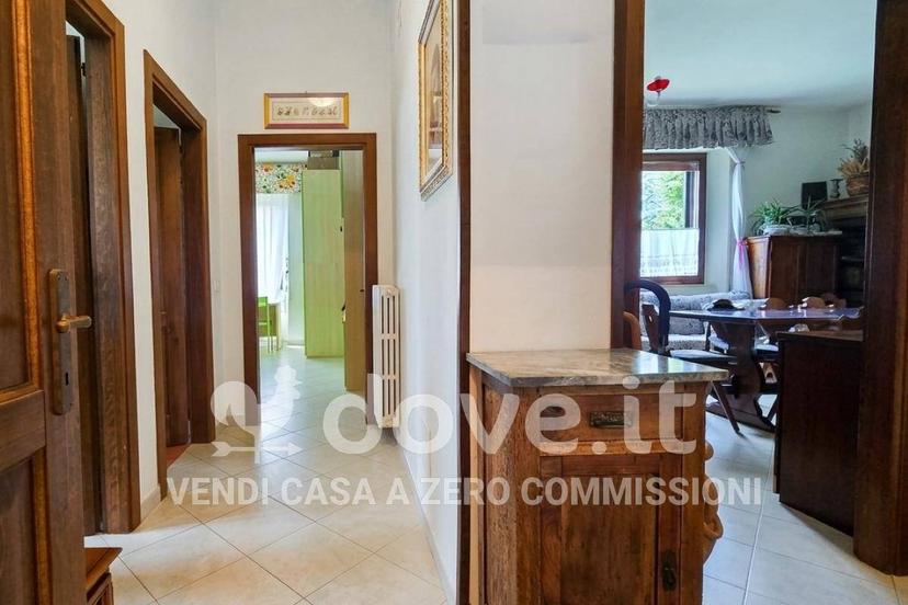 Trilocale viale Miralaghi 22, Centro, Sarteano — foto 4 di 18