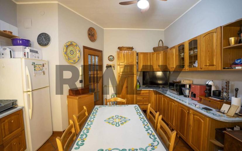 Quadrilocale via Giuseppe Verdi 1, Valverde — foto 5 di 40