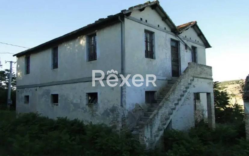 Casale via Capracchia, Notaresco — foto 8 di 10